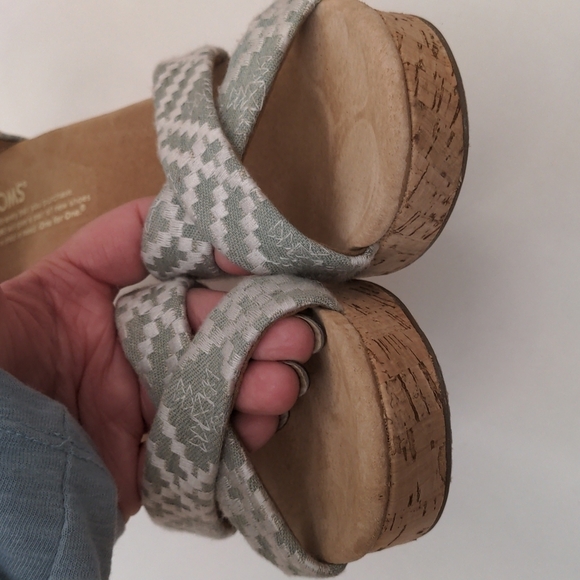 𝅺toms Sienna Aztec Wedges Green White 8 - Picture 5 of 10